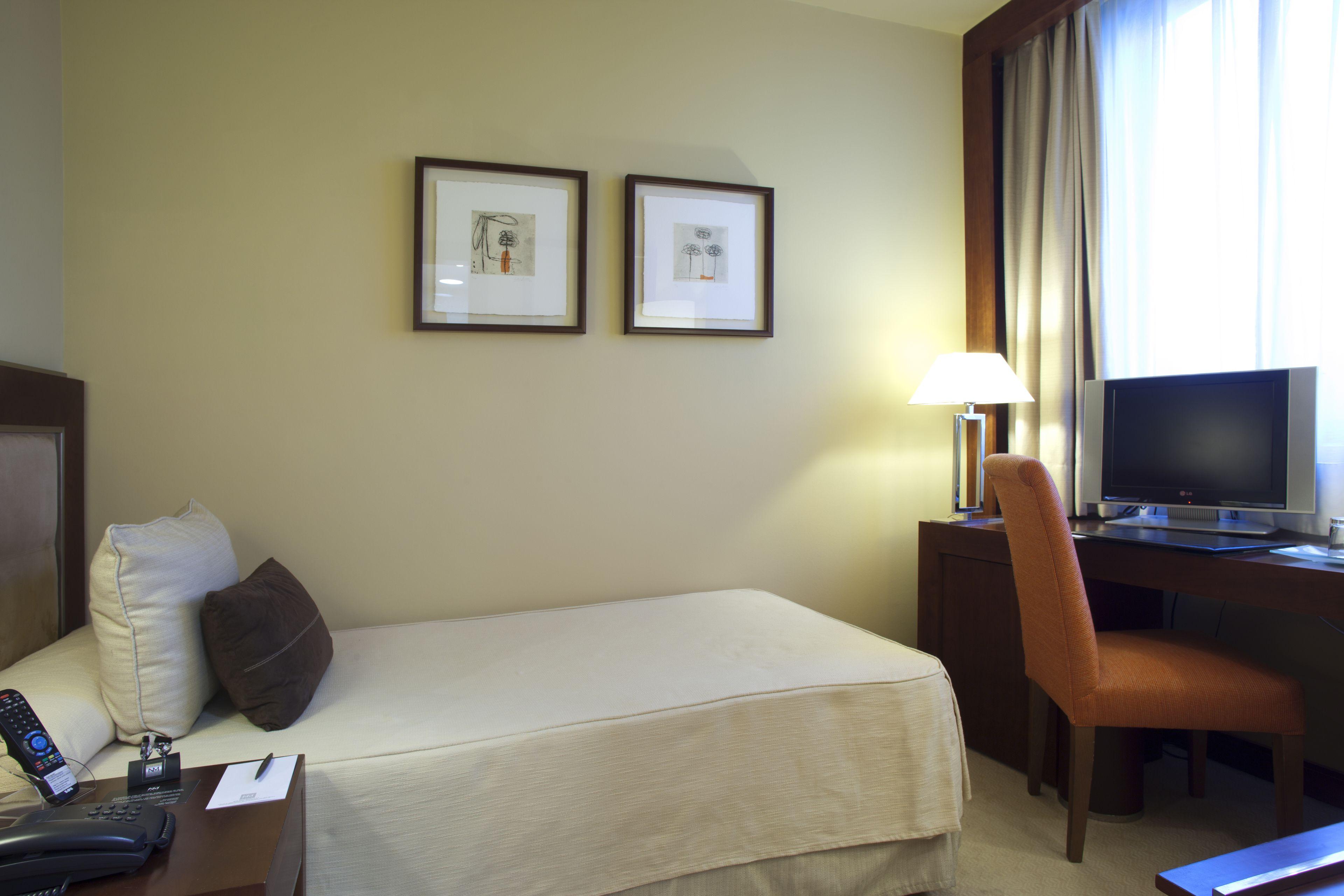 Hotel Nuevo Madrid — Fotos 1